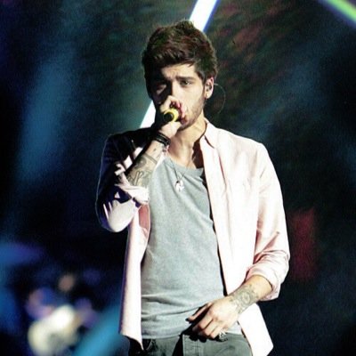 follow @wintertimeziall bc she gave you a free follow :-))))