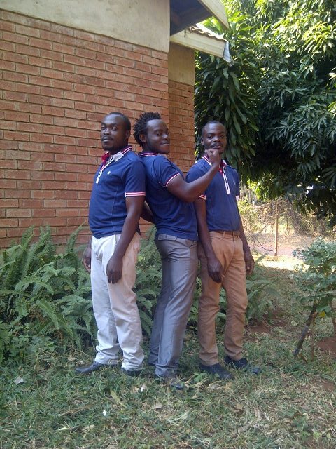 Chilly u no (hot) iam a venda guy,multilingual,born n fed @mutale area,I like EC