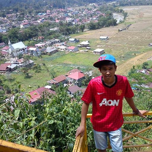 Jangan lihat masa lampau dengan penyesalan; jangan pula lihat masa depan dengan ketakutan; tapi lihatlah sekitar anda dengan penuh kesadaran.