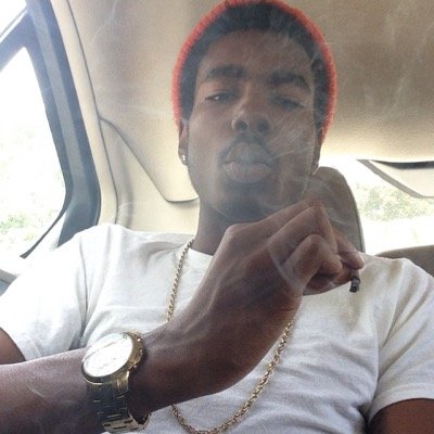 YoungFlyNigga✈️||TDOE||weirdo is my name....