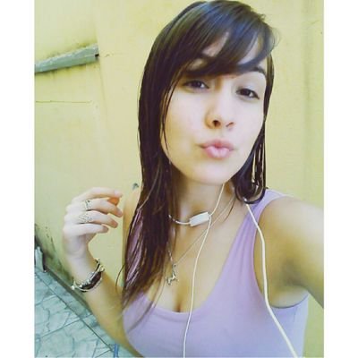 Eu vivo do meu jeito, ninguém nasceu perfeito ♪