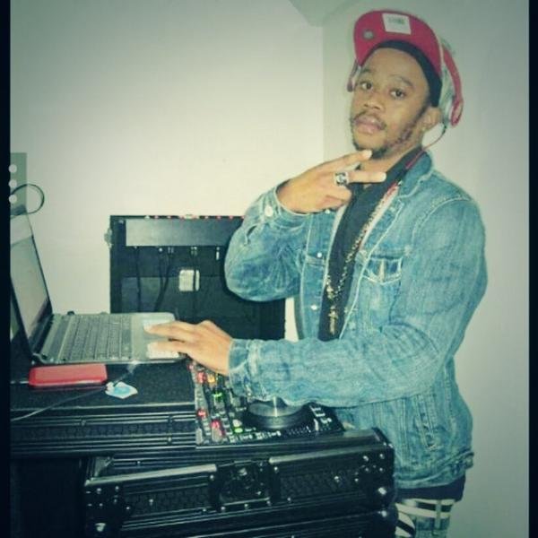 Professional Dj rocking the club banger's ♬♬♬:
http://t.co/bEAXFDmzpu