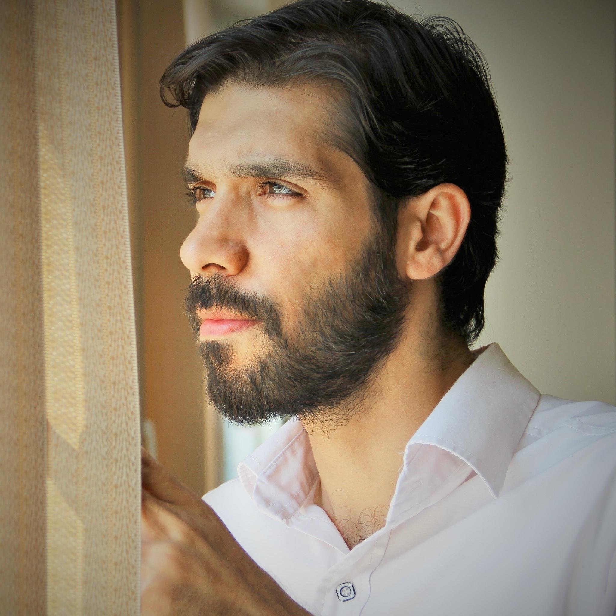 iranian ancient medicine expert. translating & international journalism