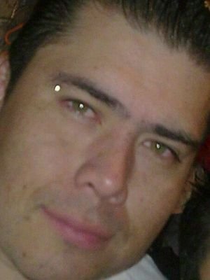 Vocalista y animador del gpo. Originales Musikal y anteriormente del gpo La Lealtad tierno sencillo sincero trabajador y tu mejor amigo sigueme y te sigo!!!