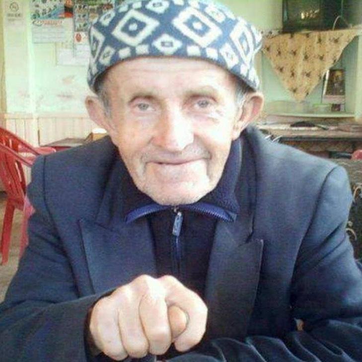 KÜFRETMEYE KARŞIYIM AMA HAKEDEN YAVŞ-AK'LARA KÜFRETMEYENİN DE AMK..