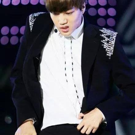 Roleplayer of kim jongin  
94L   more?cek fav!