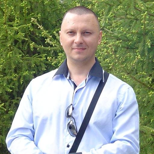 Предприниматель, детки принцессочки, жена - Королева.