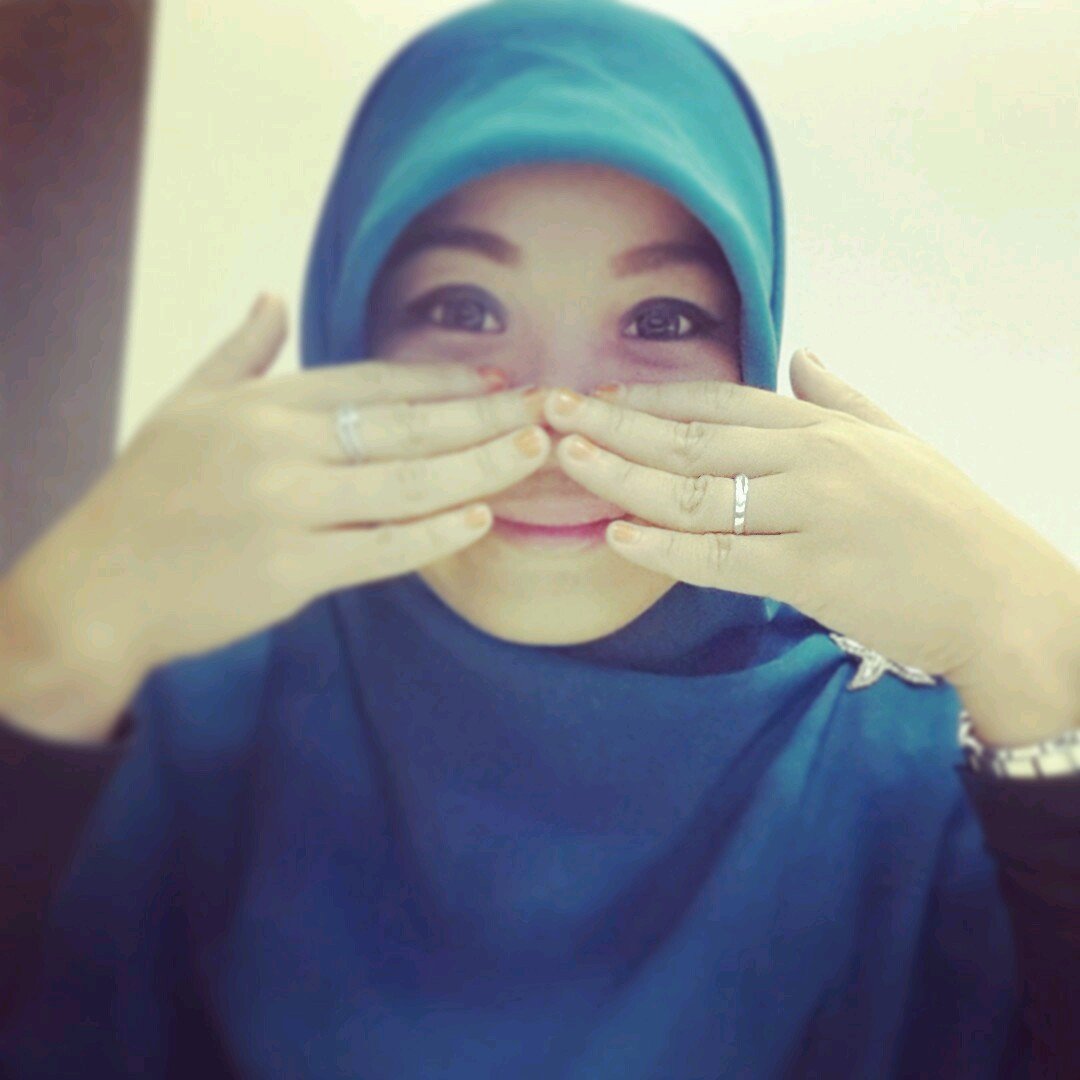 Teguh's Wife| Metallurgy & Material Engineering FTUI 09| Owner Zvesdaweddingku