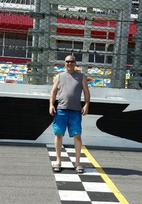 dbennett0909's profile picture. 