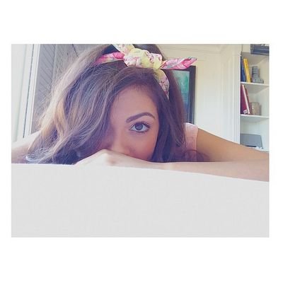 Hi I‘m Julia. I love Bethany Mota. #motavator∞