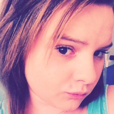 cait_barrett's profile picture. 