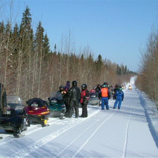 Guided tours of Northern Corridor snowmobile trails: Cochrane to Hornepayne. Specializing in family groups and novice riders.