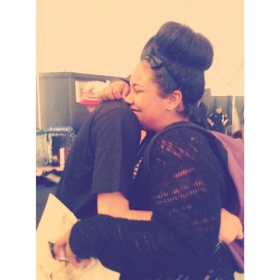 Tweet me your pictures of you meeting grant :)