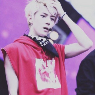 hi i just gave you a free follow! so please follow @overdosingkai.  !! :)