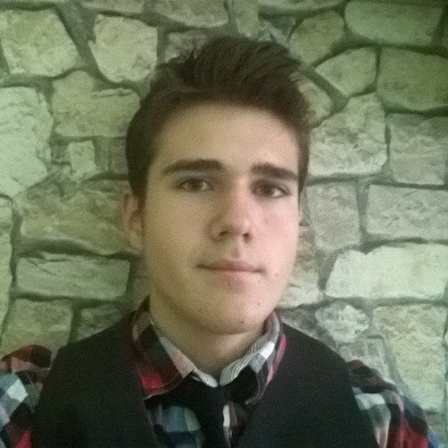 Hi i am Matthew from Hungary...i wait everybody to my Twitter page!!! A little for me:i very intrested about the movies,and acting,and i will be an actor too...