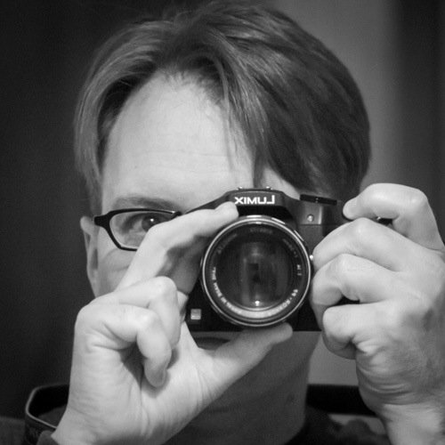 Nonfiction book editor, photographer.
Only on Twitter when there's some sort of crisis.