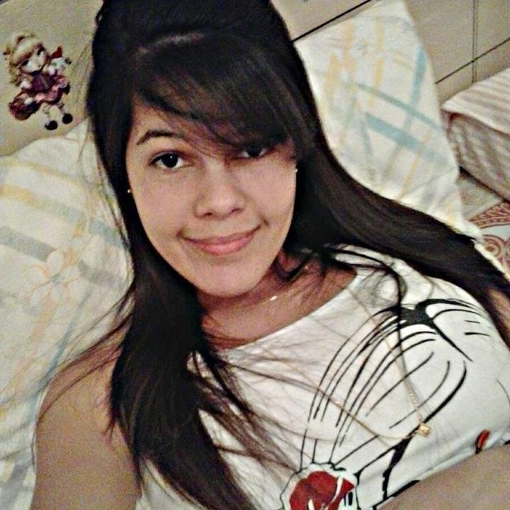 Quando estiver difícil ficar de pé , ajoelhe-se e peça com fé ☺