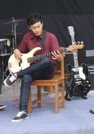 hanya ada km dan aku