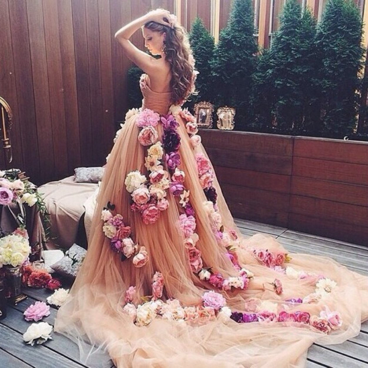 mecaraphernelia's profile picture. hey beautiful :)