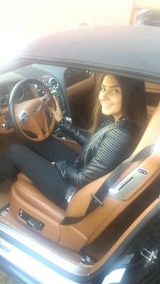 DrlElodie's profile picture. paris