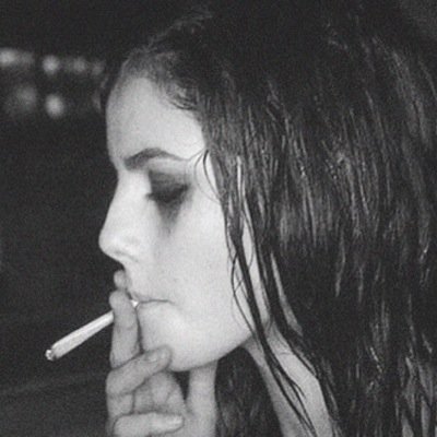 brxkenheartt's profile picture. 