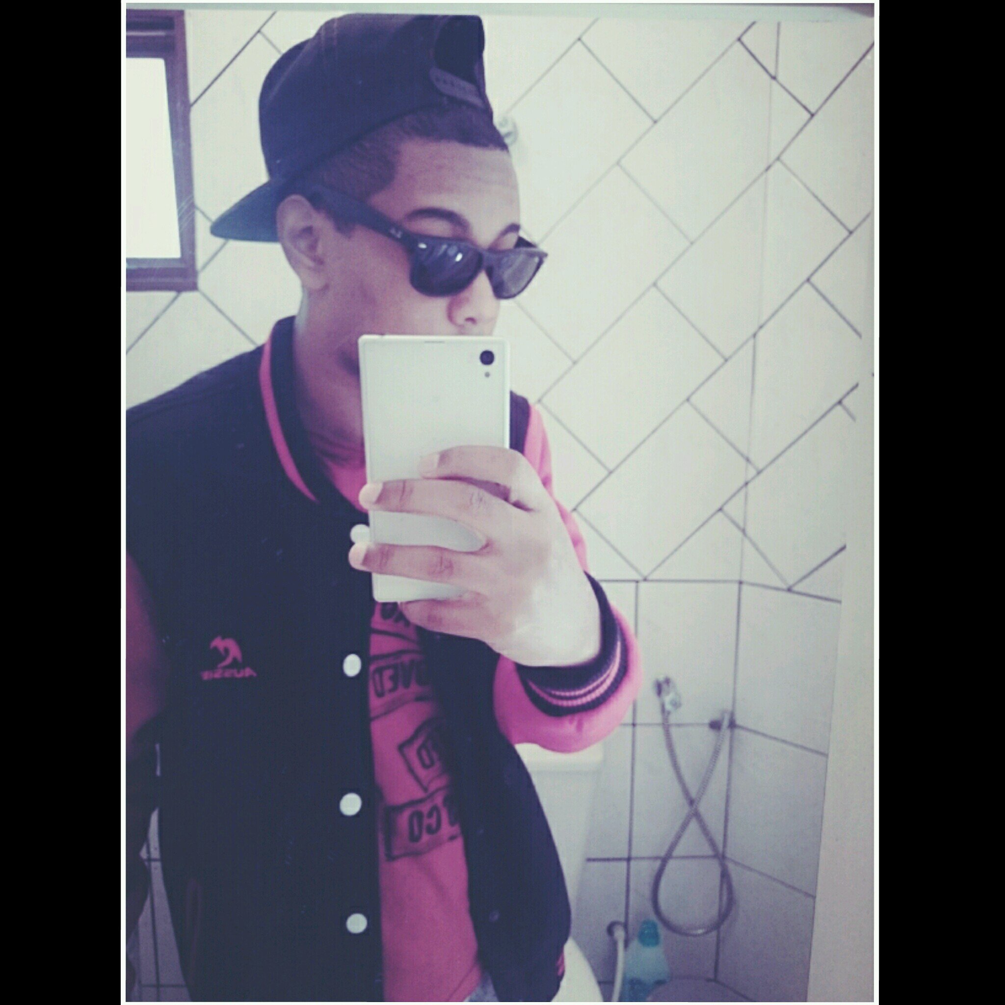 S I G O   I M P R I M I N D O   M E U   S O N H O    N A  H I S T Ó R I A✌