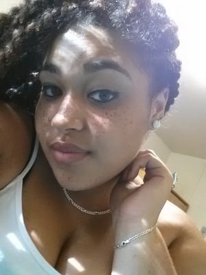 Kinnie_Bey's profile picture. 18....I love music. WC18.....Just loving life!