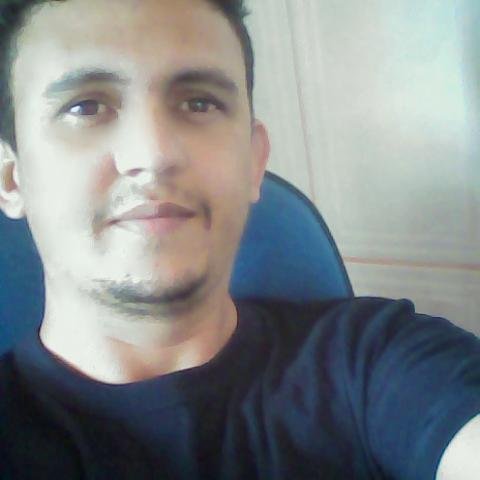 RONIEULE FEITOSA FREIRE O/
EDITOR DE VÍDEO, AUDIO, FLASH, ARTES GRÁFICAS E METIDO A  WEBMASTER. 
Studio [R]
http://t.co/XkauXphYl6
