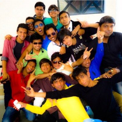 2 All My Frnzz Fo D Amazing Performance,Incridible Line Up n Realizing This Unseen Production.
A Big Tnx 2 all of yu fo being a part of this Astonishing Chepter