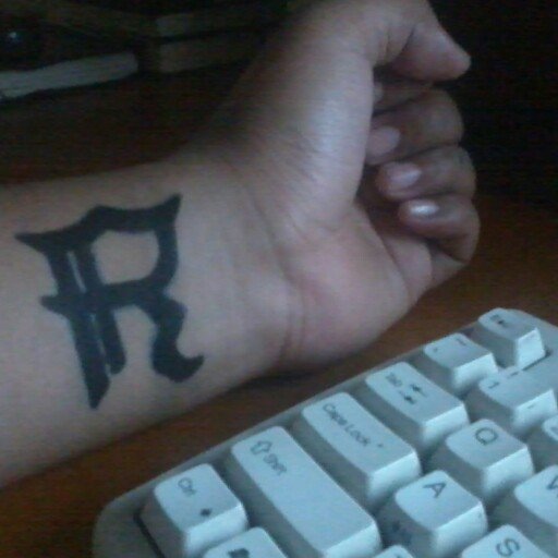 Ambidextrous | only seen in black and yellow | moslem | Interisti | vocalist @RECASTID | data analytic supervisor @Trendreader1 | ghost writer
