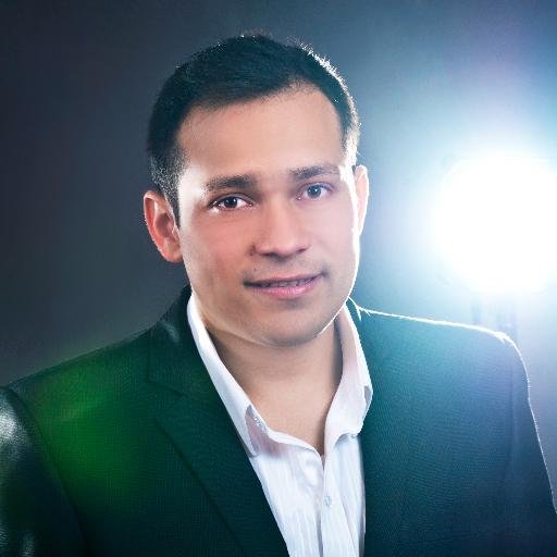 Cantautor de Música Cristiana. 
Producción Musicales:
SIN TI..
INMENSO AMOR...