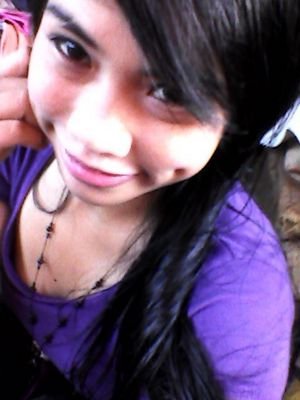 thiena_violet's profile picture. simple ga neko humoris dan kejujuran no.1 dalam hidup