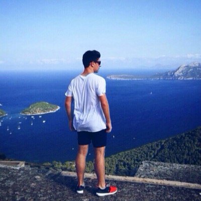 Simonettt's profile picture. Graphic Designer