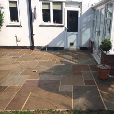 Landscape gardener-fencing/decking/lawns/planting/patios.........