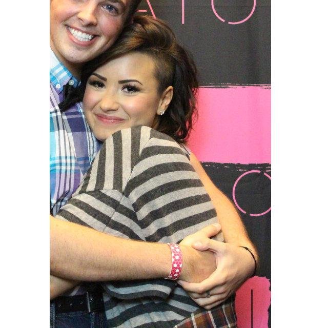 PornJacobs's profile picture. Follow @MyLovat0Army !!!