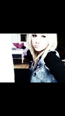 madlen müller ♡
4 teen ^^
singel.
whats app & facebook ( madlen müller )
L♡ve my best friend - amelie bachmann