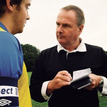 An account dedicated to all things refereeing. Supporting, tweeting and interacting with the refereeing community. #RefereeFamily #Refereeing