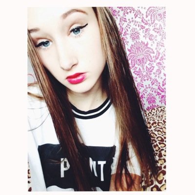 15 / hoe minder je weet hoe beter / edje bestRapper /2mans ft Celine Bff / Stay strong / Iggy azalea
