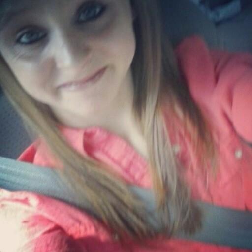 Cierra Nakia Bitxhhh ; go screw yourselff ; follow me, follow back.