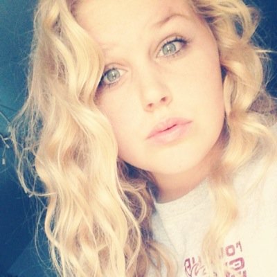 I'm Tori and i'm really not that intresting so byee(: