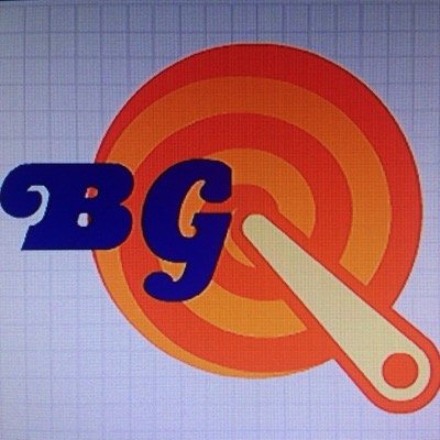 Trying to get +600 followers please can everyone help thanks