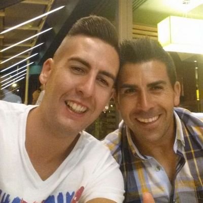 Soy madridista de corazon y polichero en de que naci y hasta que me muera