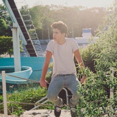 idk just made this account bc i love this weirdo guy named nash