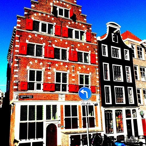 Amsterdamian is a lifestyle website with a focus on Amsterdam and the Netherlands, photography, expat life, creative mojo, digital life, modern society trends.