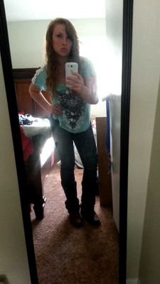 ArianneSzakal's profile picture. 