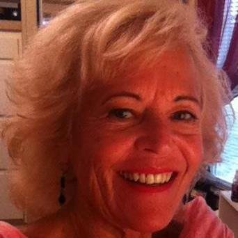 I am a novelist. My book, Sunkissed Bodies, is a Romantic Nudist Adventure - an ebook on Amazon, hard or soft copy.
Fan of the Dallas Cowboys and UT Longhorns!