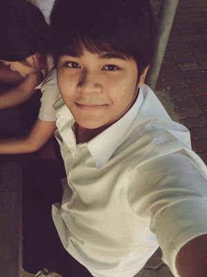 เกิด  3 เมษายน 2539