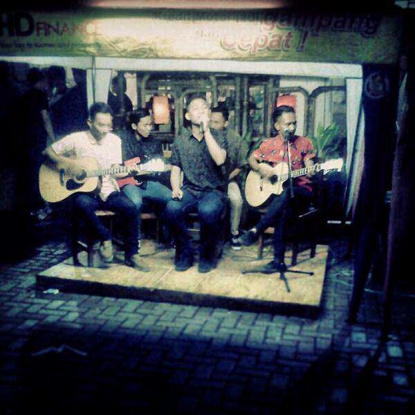 SuperJackass1's profile picture. Super Jackass Nation 2013 new song Bentuk Langkah Baru @Teguhsptr @aandipram @SJ_IRVAN @gilangrmdhnSJ @AdiittyaaSJ +6283807990404 +62975011322