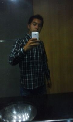 lloro por ti por que no hay forma de olvidarme de tu besos.. :-*
