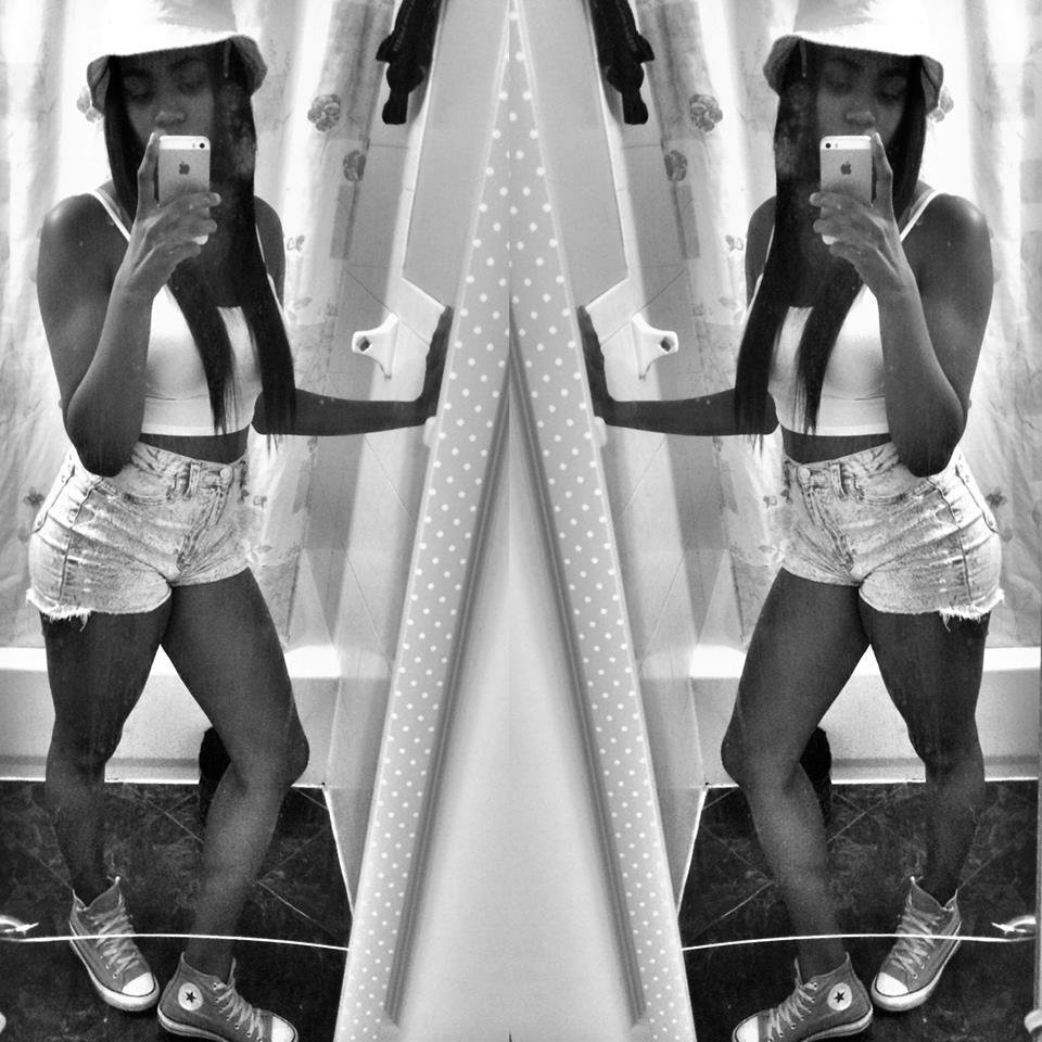 HI 3 my name is keenaja simmon'e follow me ! I follow back